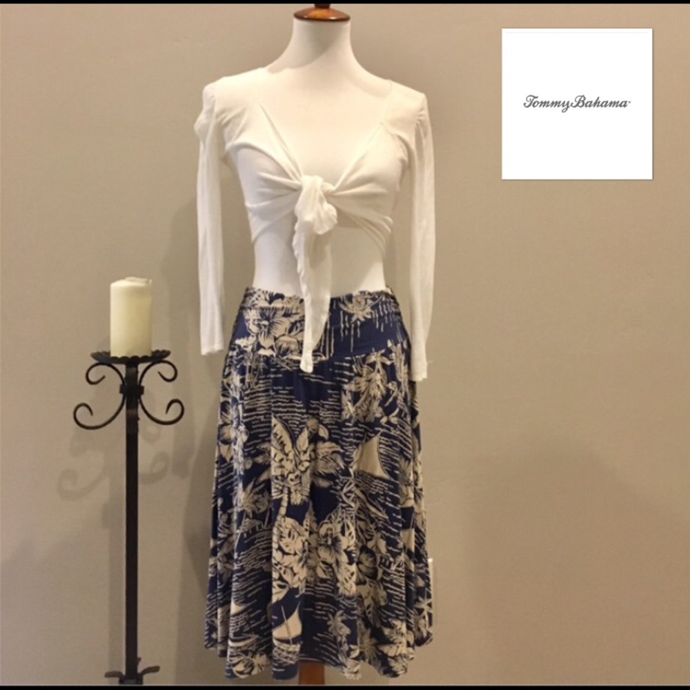 Beautiful Tommy Bahama island print skirt